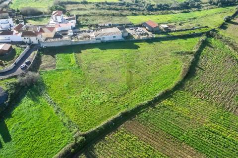 Terreno Rústico com  7.120 m² em Sintra