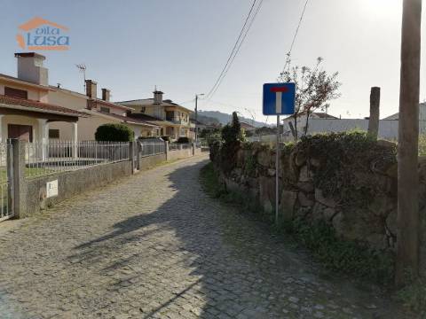Terreno para construção de duas moradias - Antas (negociável)