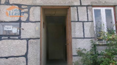 Moradia com 3 pisos em Travancinha,Seia