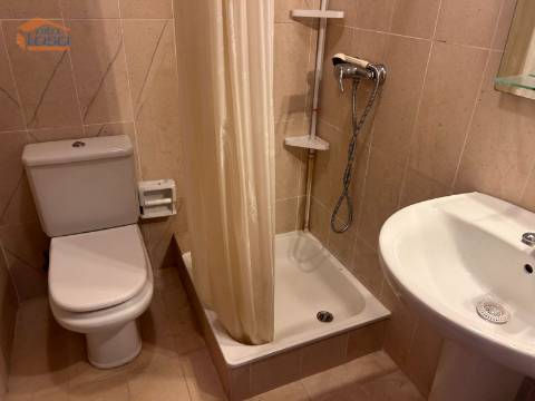 Apartamento T2 Suite Edifício Alamo ao Hospital São João lugar de garagem e arrumos