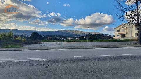 Terreno Excecional para Moradia Unifamiliar de 4 frentes em Vila Real