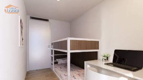 T-1+1 Novo c/ varanda 25.34m2 e lugar de garagem no centro de Armação de Pera a 300mts da praia.