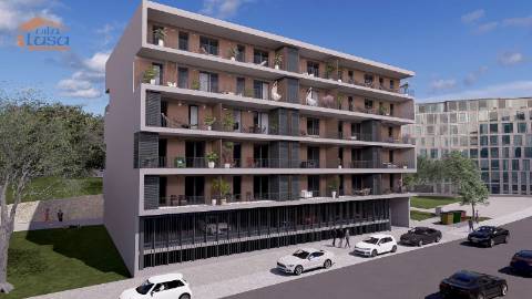 T-0 Novo c/ varanda 12.58m2 e lugar de garagem no centro de Armação de Pera a 300mts da praia.