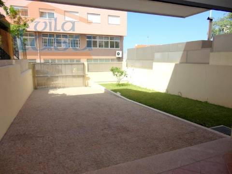 Moradia Nova T4 Centro de Vila Nova de Gaia garagem para 3 carros 