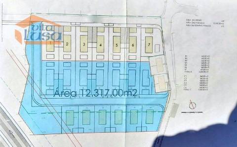 Terreno com 12.317 m2 no centro dos Carvalhos para a construção de 13 moradias Térreas de 4 Frentes