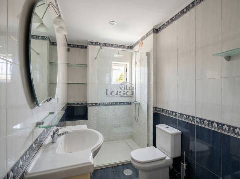 Oportunidade Imperdível! Moradia 4 Frentes com Jardim T5, 2 suítes em Mafamude, Vila Nova de Gaia