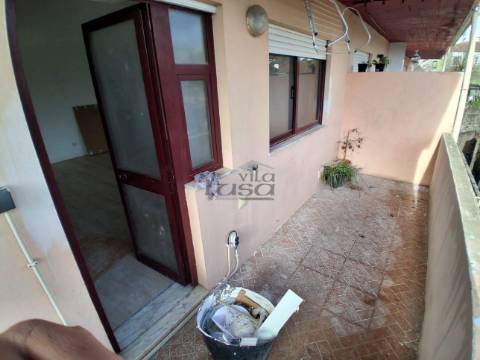 Apartamento T2 remodelado em Rio Tinto -Santegãos