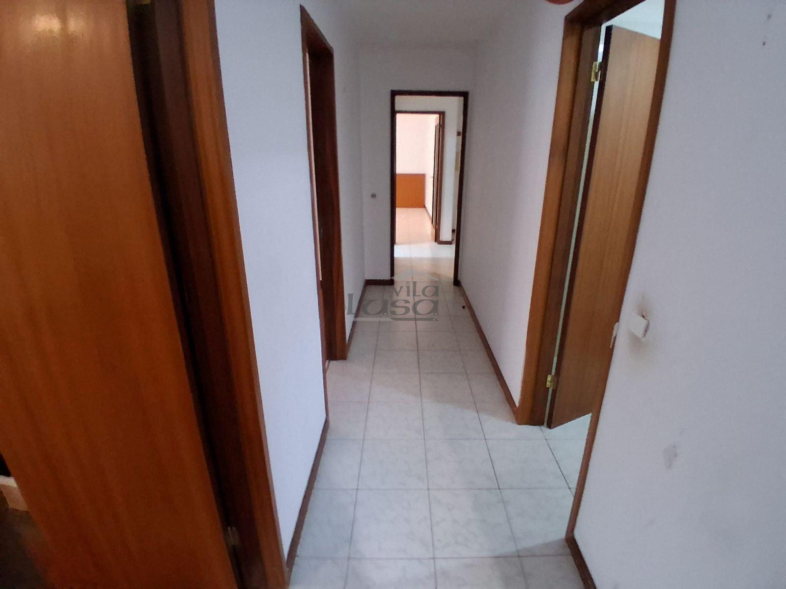 T3 renovado com lugar de garagem em Baguim do Monte Gondomar