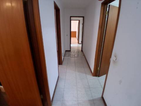 T3 renovado com lugar de garagem em Baguim do Monte Gondomar