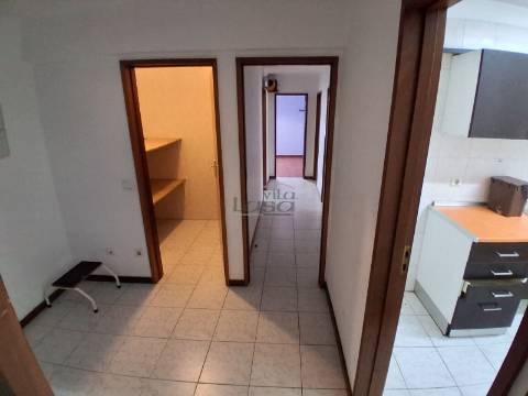 T3 renovado com lugar de garagem em Baguim do Monte Gondomar