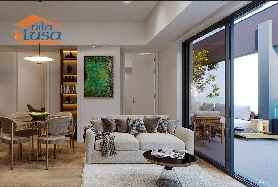 T1 no ultimo piso com Terraço 11.55m2,  lugar de garagem e arrumos no Centro de Gaia.