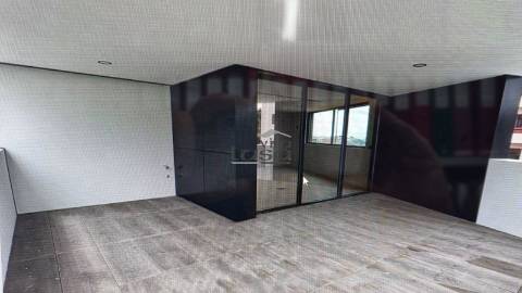 T1 com varanda de 20,65m2 em Gondomar