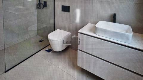 T4 com Varanda de 48,40m2 em Gondomar