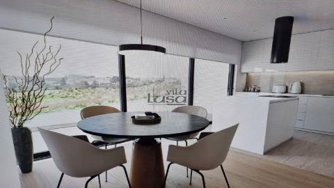 Moradia T3 (2 frentes), condomínio com piscina em Gondomar