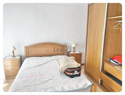 Moradia Bifamiliar T2+T2 Terreno generoso Valbom Gondomar