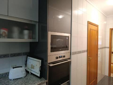 Apartamento T2+1 na Madalena 
