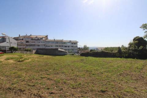 Terreno com 7.813 m² no Centro de Oliveira do Douro | Vila Nova de Gaia