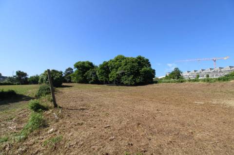 Terreno com 7.813 m² no Centro de Oliveira do Douro | Vila Nova de Gaia