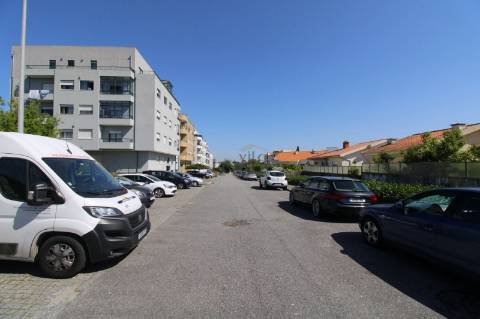 Terreno com 7.813 m² no Centro de Oliveira do Douro | Vila Nova de Gaia
