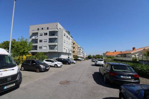 Terreno com 7.813 m² no Centro de Oliveira do Douro | Vila Nova de Gaia