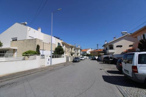 Terreno com 7.813 m² no Centro de Oliveira do Douro | Vila Nova de Gaia