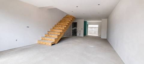 FANTÁSTICA Oportunidade  Moradia T2 em Lever | Vila Nova de Gaia