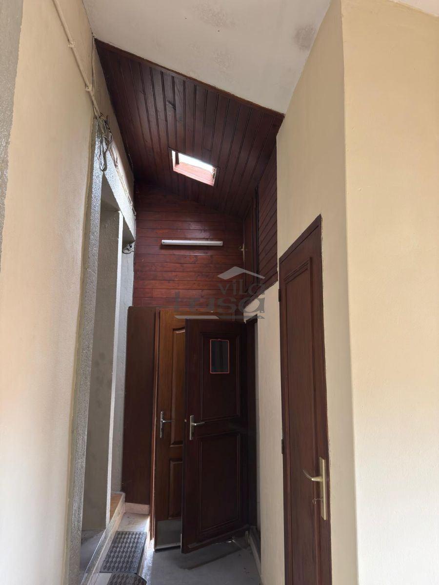 Prédio com 5 casas em Canidelo V.N. de Gaia.