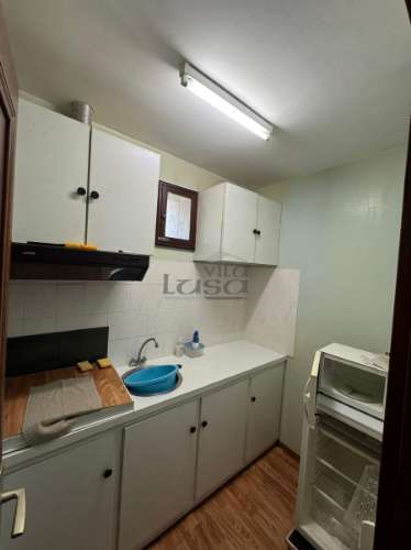 Prédio com 5 casas em Canidelo V.N. de Gaia.
