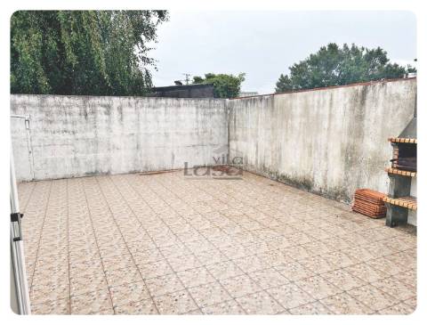 Moradia T2 Térrea Terraço Valbom Junta de Freguesia