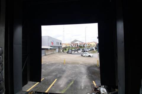 Armazém Industrial Zona Industrial de Alfena 