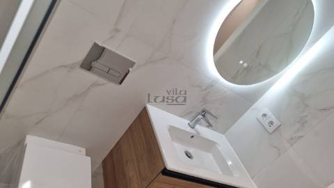 T1 (novo) com àrea descoberta, no centro da Cidade do Porto