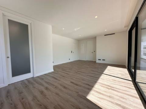 Apartamento T3 Venda em Lordelo do Ouro e Massarelos,Porto