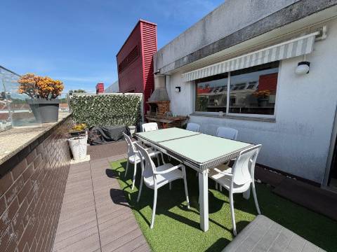 Apartamento T4 Venda em Milheirós,Maia
