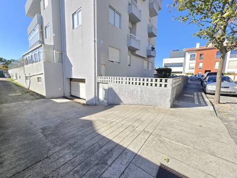 T3 Vila do Conde - terraço e Box - a 350m da praia
