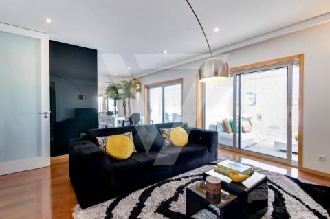 Penthouse T4 á Venda no Porto - Maia - Pedrouços.