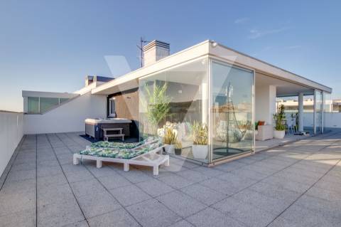 Penthouse T4 á Venda no Porto - Maia - Pedrouços.