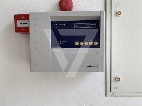 Loja/Escritório à Venda junto ao metro - Matosinhos Sul.