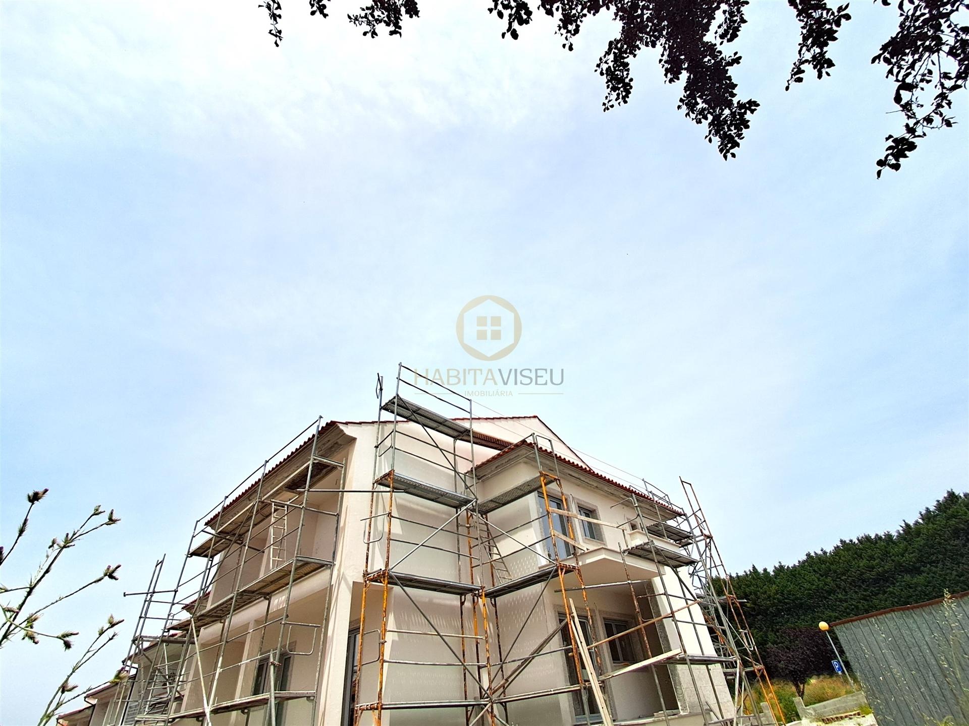 Moradia em Banda T3 Venda em Abraveses,Viseu
