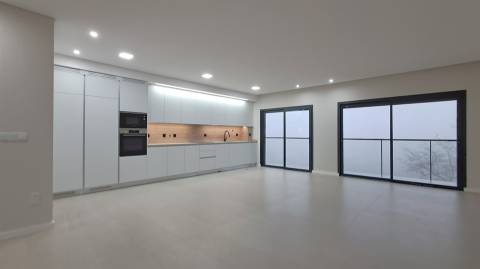 Apartamento T4 Venda em Repeses e São Salvador,Viseu