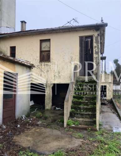 VENDE-SE CASA LECA DA PALMEIRA