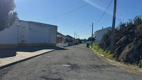 Terreno Urbano com 450m2, Aldeia do Corvo, Castro Verde