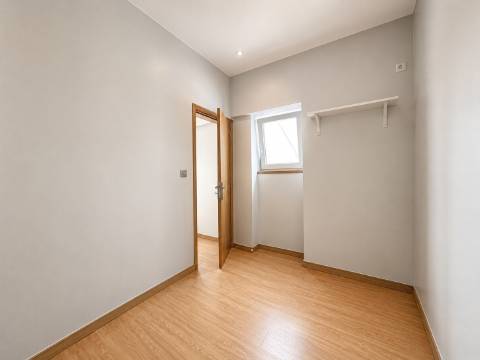 Apartamento T2 Arrendamento em Campolide,Lisboa