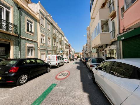 Apartamento T2 Arrendamento em Campolide,Lisboa