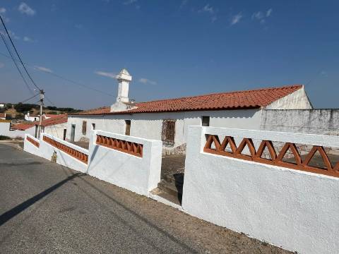 Conjunto de Duas Moradias c/Quintal +Casão c/Quintal +Terreno c/104750m2 | Hortinhas – Alandroal