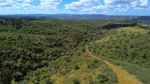 Refúgio alentejano com 45 hectares e vistas deslumbrantes em Odemira