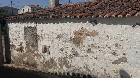 Moradia em Ruína com 6 divisões, Neves da Graça, Santa Bárbara dos Padrões, Castro Verde