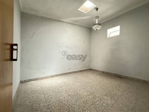 Duo 24 – Imóvel para Investimento, c/ projecto, em Borba, Alentejo