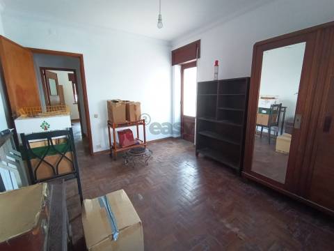 Apartamento T3, R/C com 2 entradas independentes, Fontainhas, Cascais