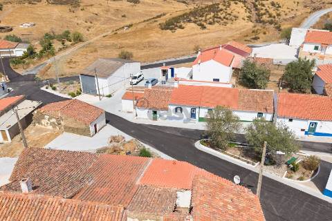 Moradia T4+ 1 mobilada e equipada em Gois, São Miguel do Pereiro,  Mértola