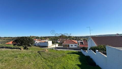 Terreno Urbano com 450m2, Aldeia do Corvo, Castro Verde